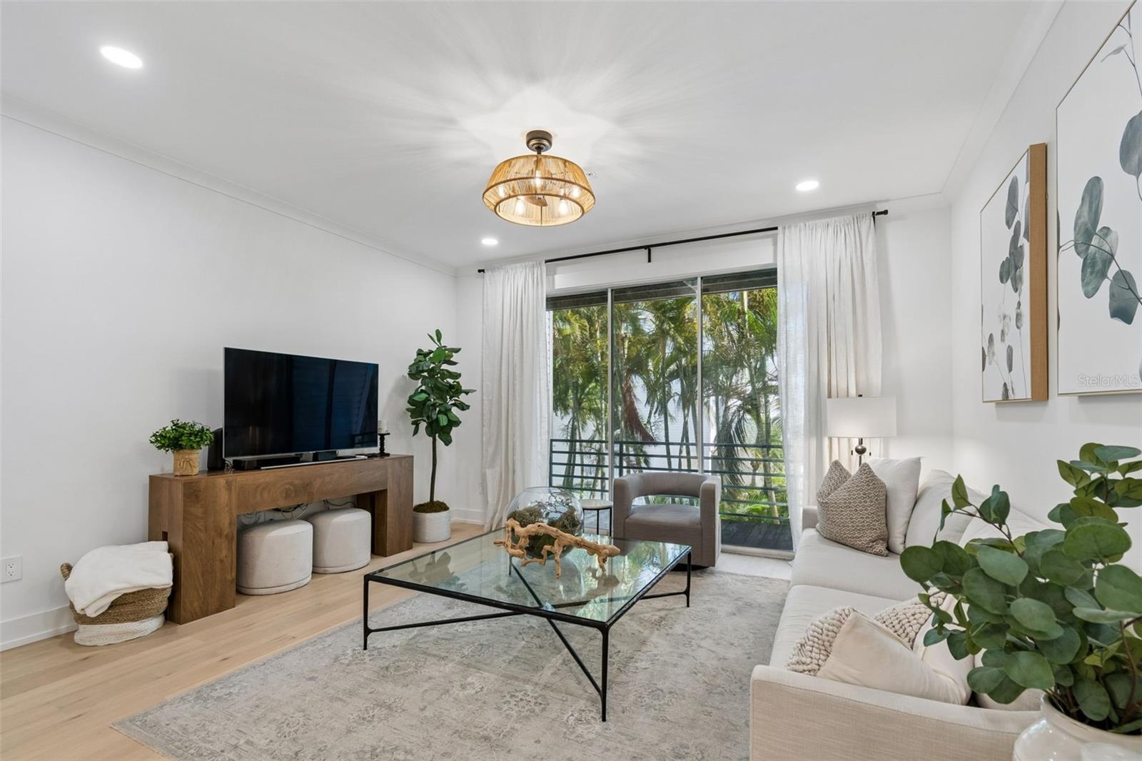 Image 11 of 57 For 320 Island Way 302