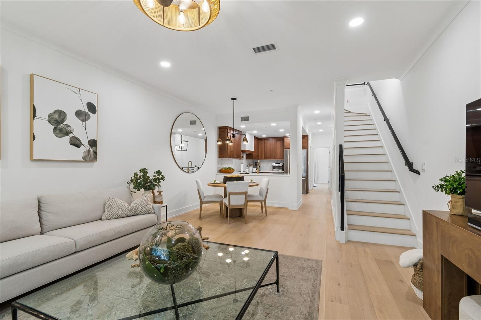 Image 12 of 57 For 320 Island Way 302