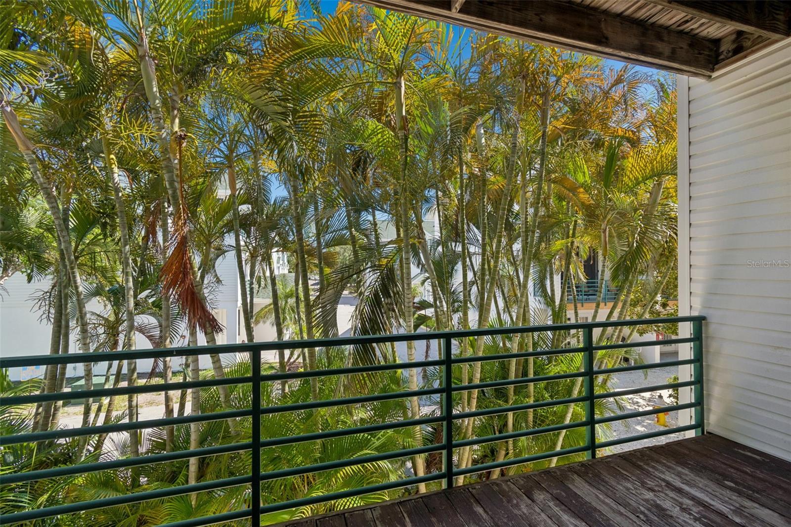 Image 15 of 57 For 320 Island Way 302