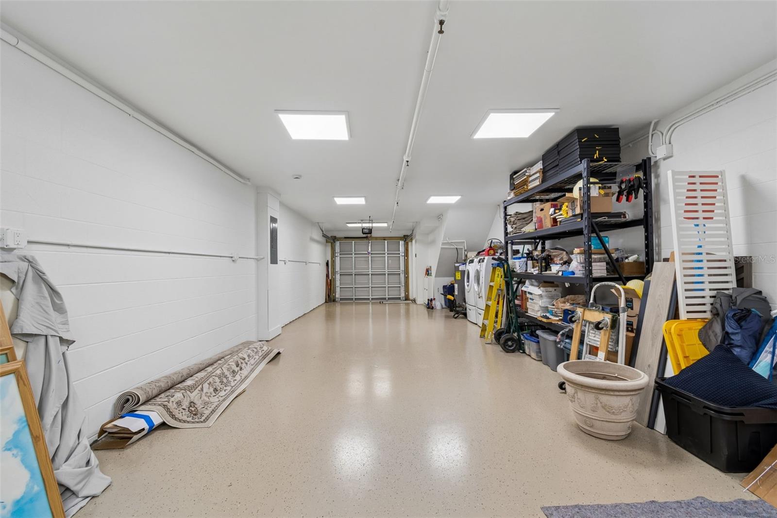 Image 44 of 57 For 320 Island Way 302