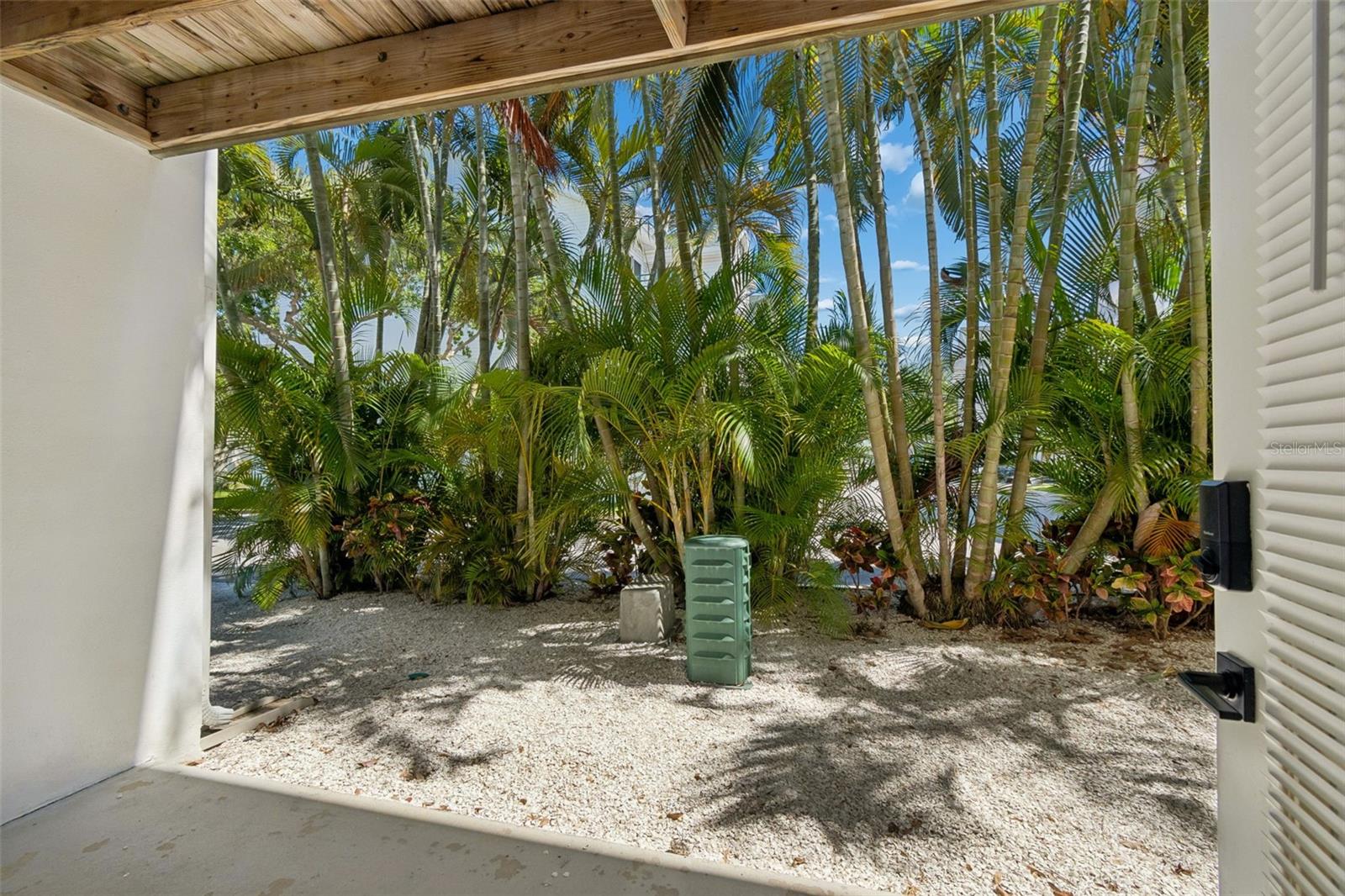 Image 45 of 57 For 320 Island Way 302