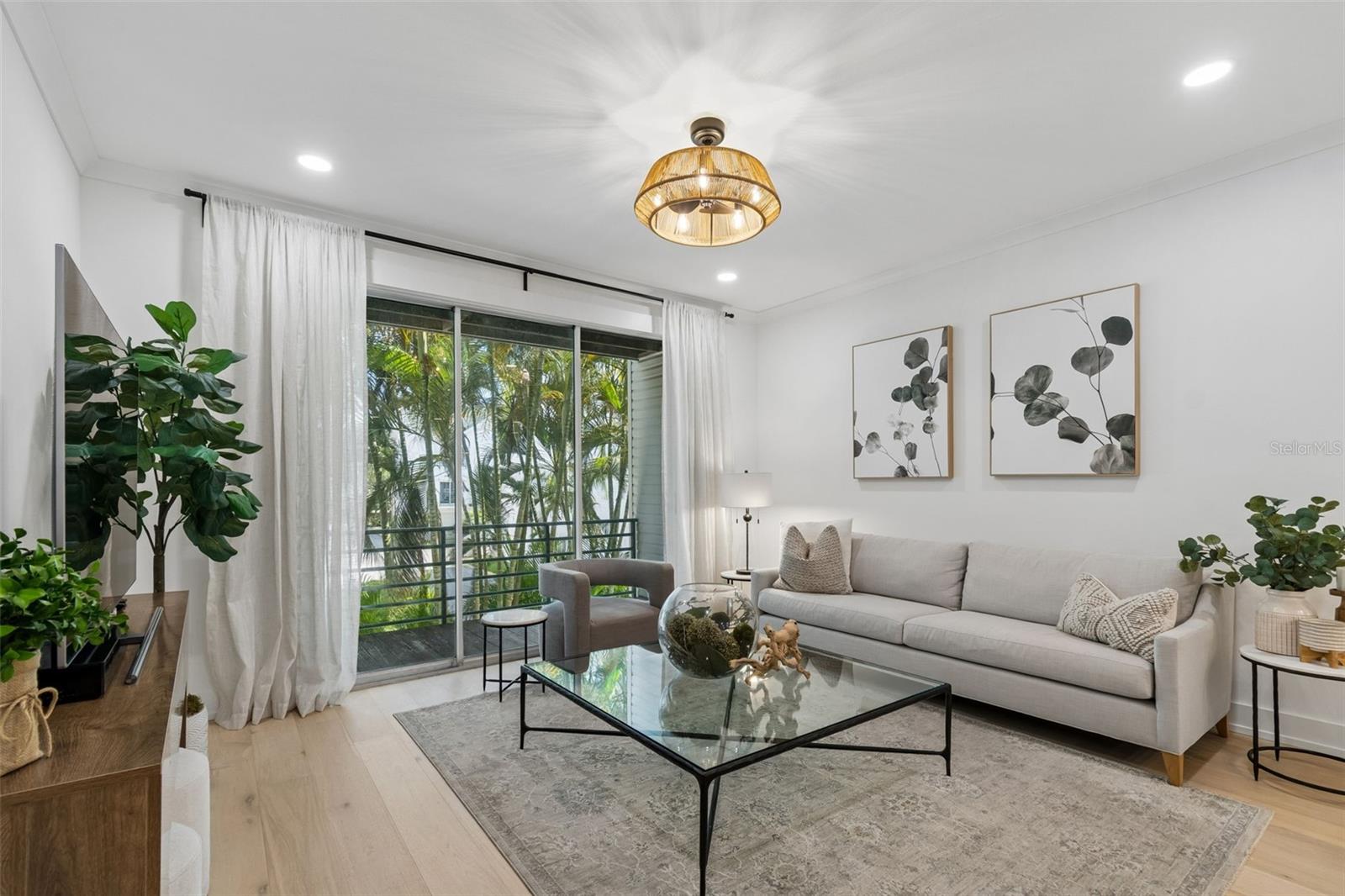 Image 9 of 57 For 320 Island Way 302