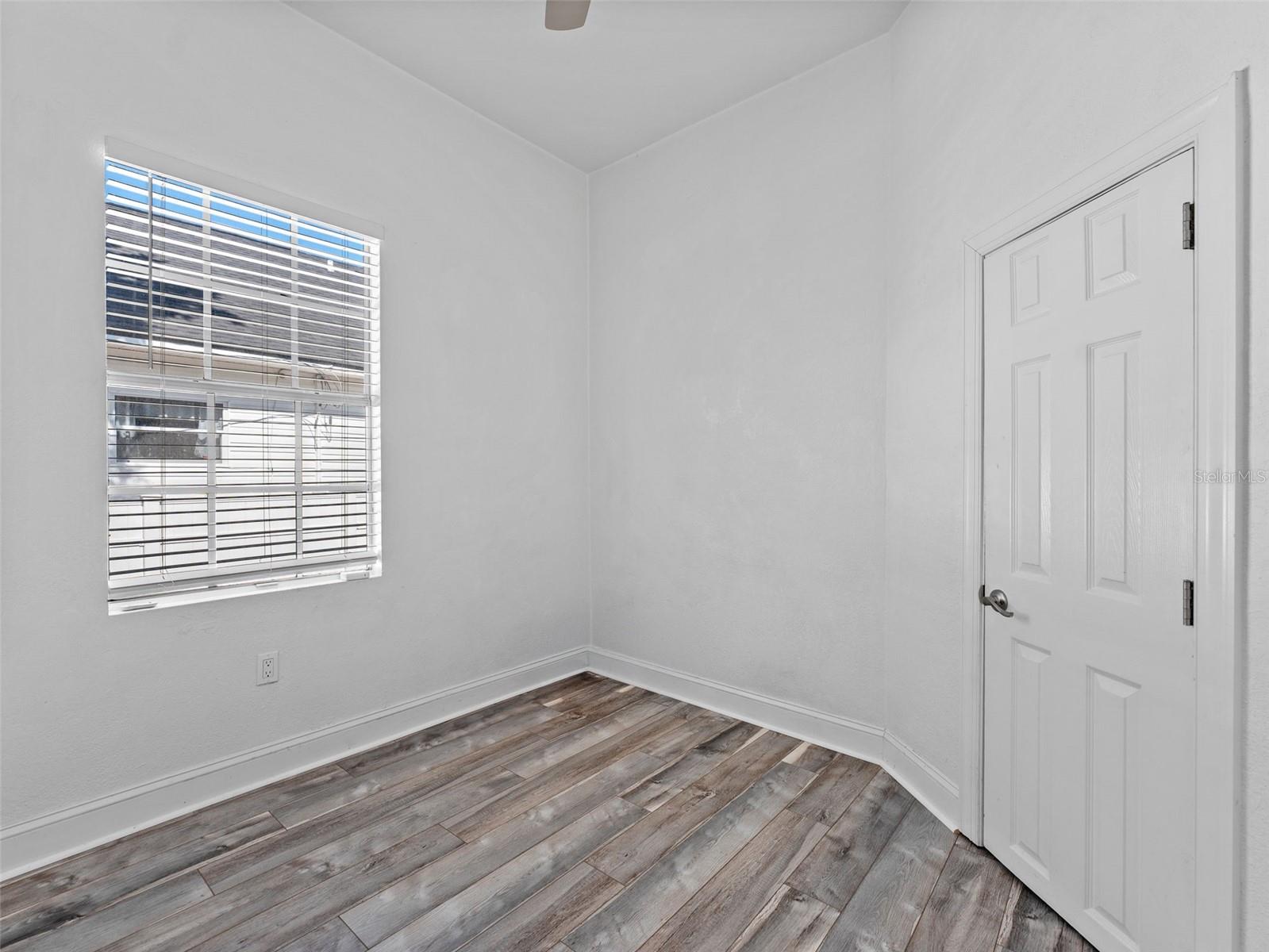 Image 20 of 33 For 2903 Ivy Street
