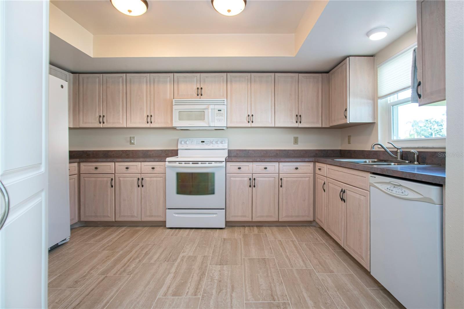 Image 16 of 51 For 1904 Bosky Court