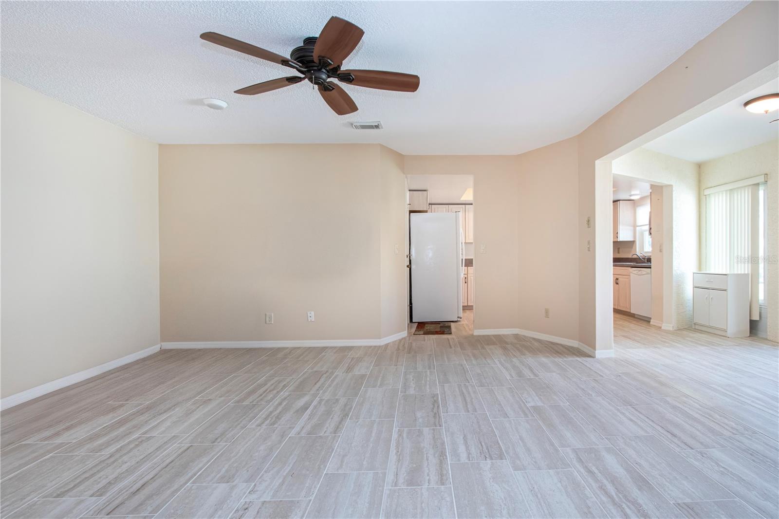 Image 9 of 51 For 1904 Bosky Court