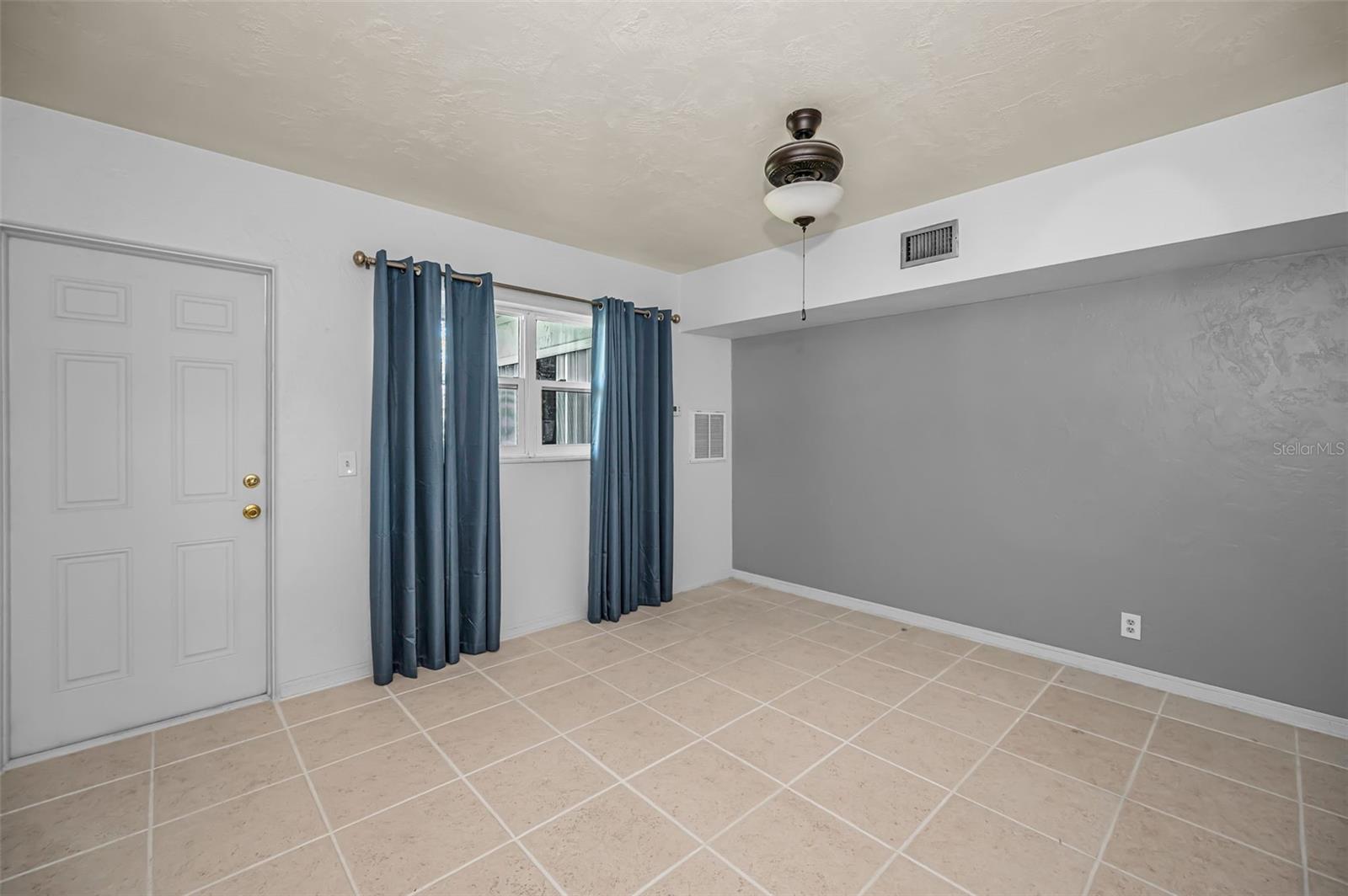 Image 17 of 40 For 4051 58th Street N 243