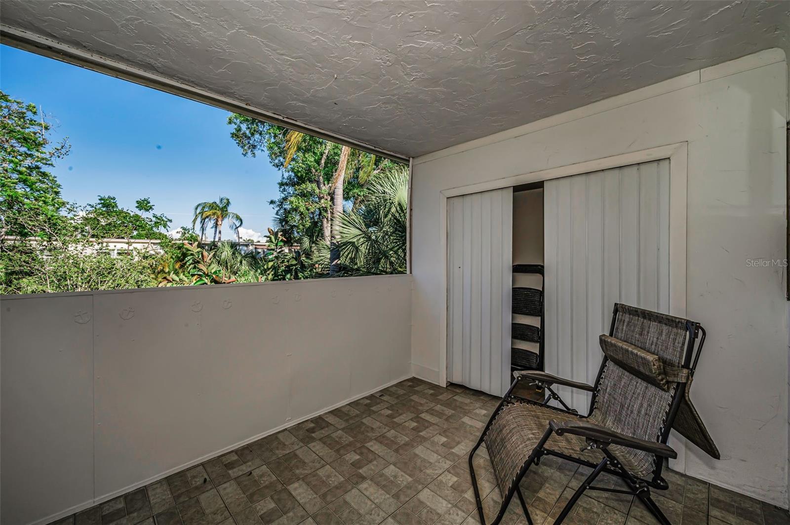 Image 19 of 40 For 4051 58th Street N 243