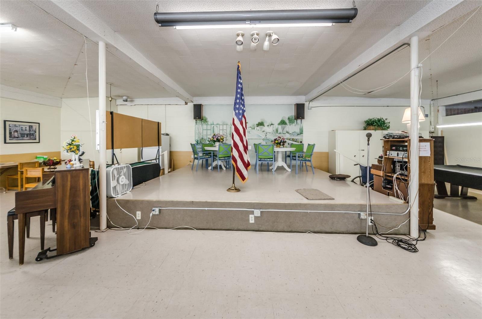 Image 33 of 40 For 4051 58th Street N 243
