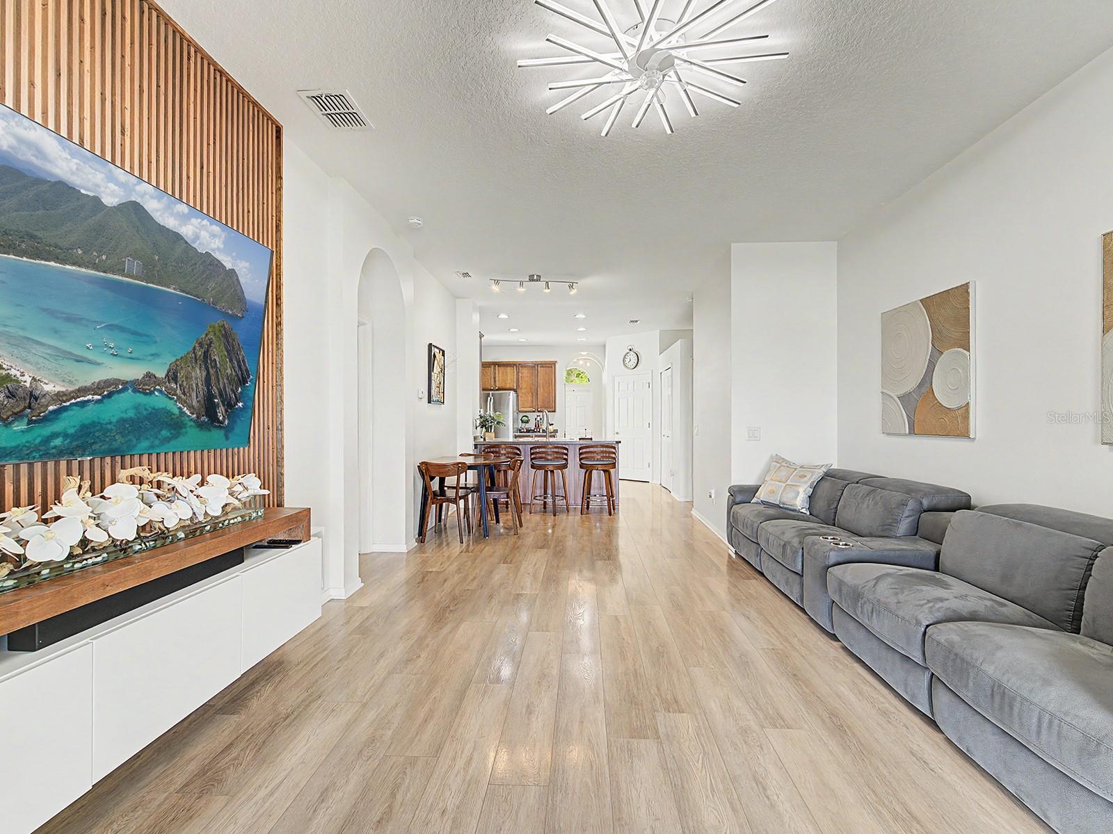 Image 17 of 62 For 10905 Ancient Futures Drive