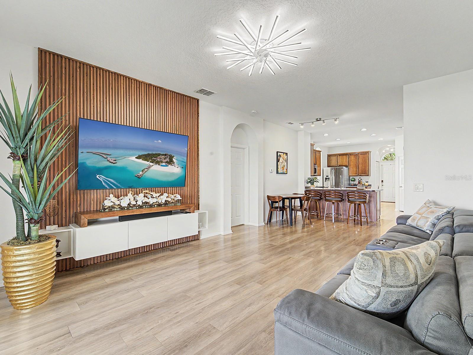 Image 18 of 62 For 10905 Ancient Futures Drive