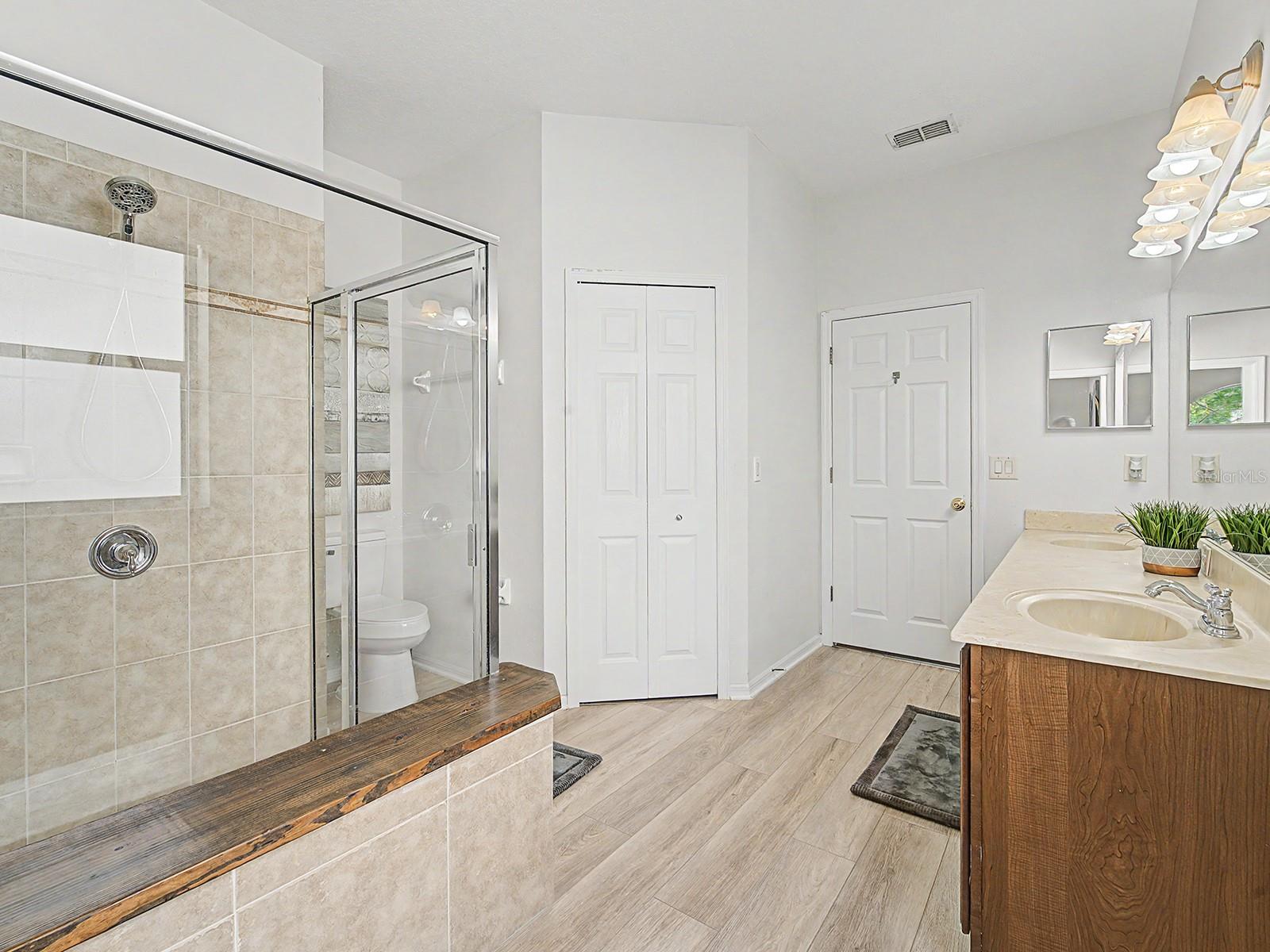 Image 24 of 62 For 10905 Ancient Futures Drive