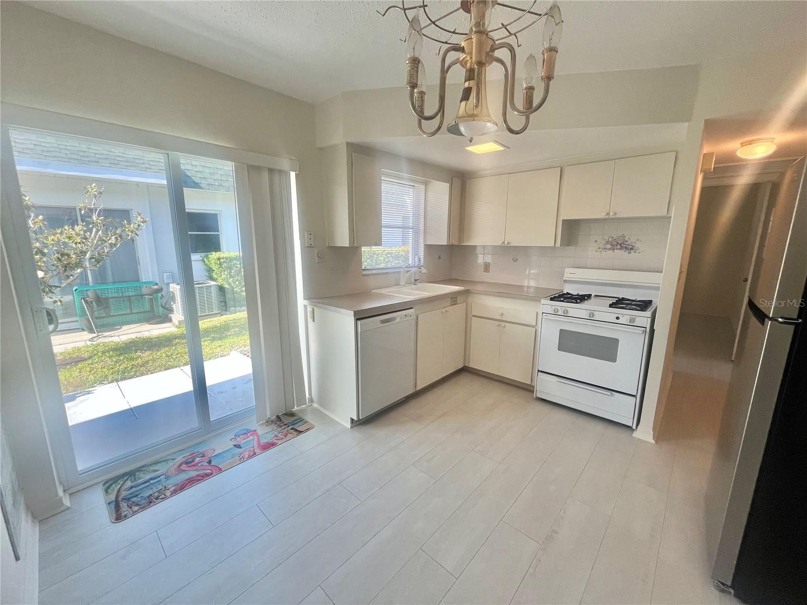 Image 12 of 14 For 7847 39th Terrace N