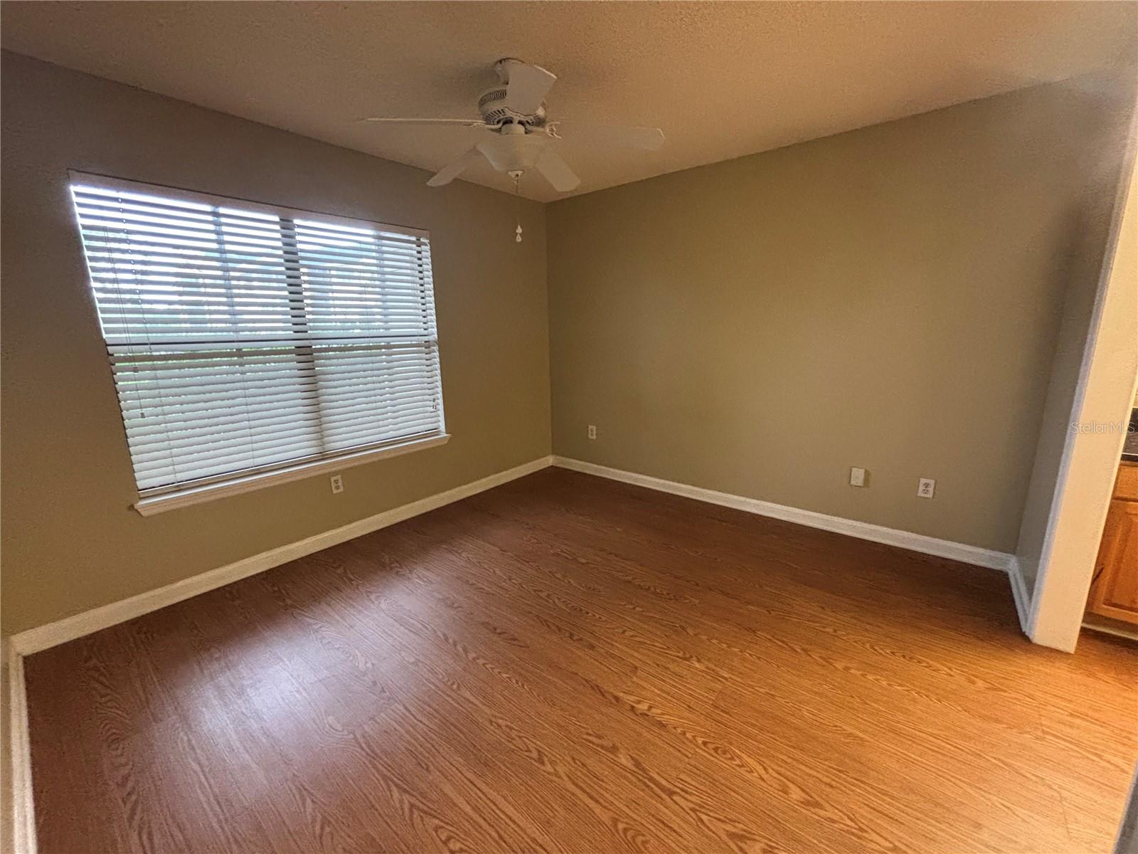 Image 17 of 19 For 11901 4th Street N 5107