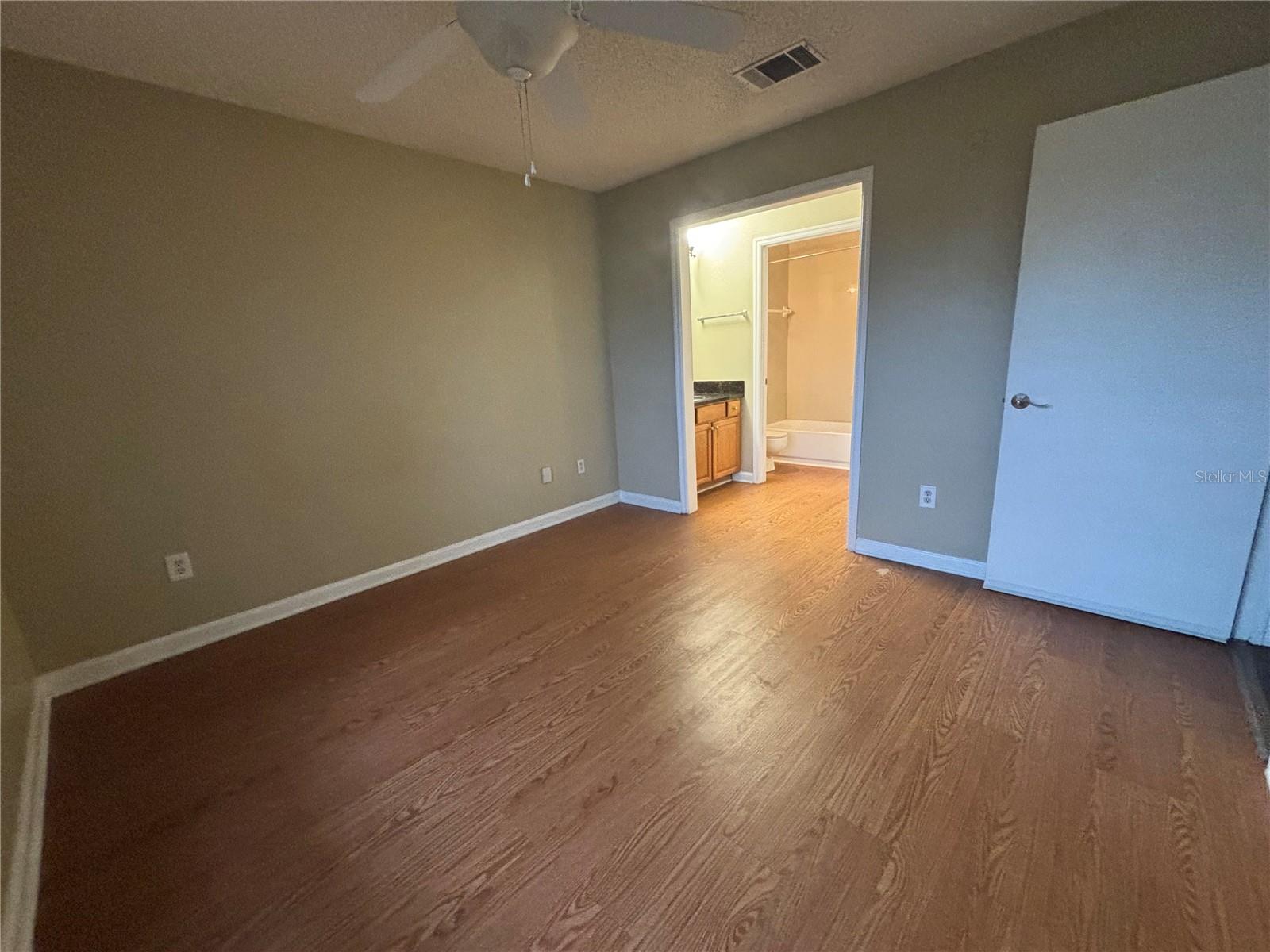 Image 18 of 19 For 11901 4th Street N 5107