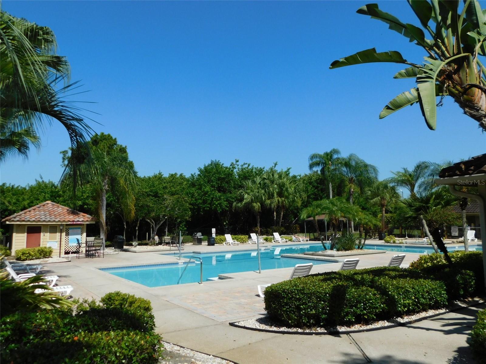 Image 2 of 19 For 11901 4th Street N 5107