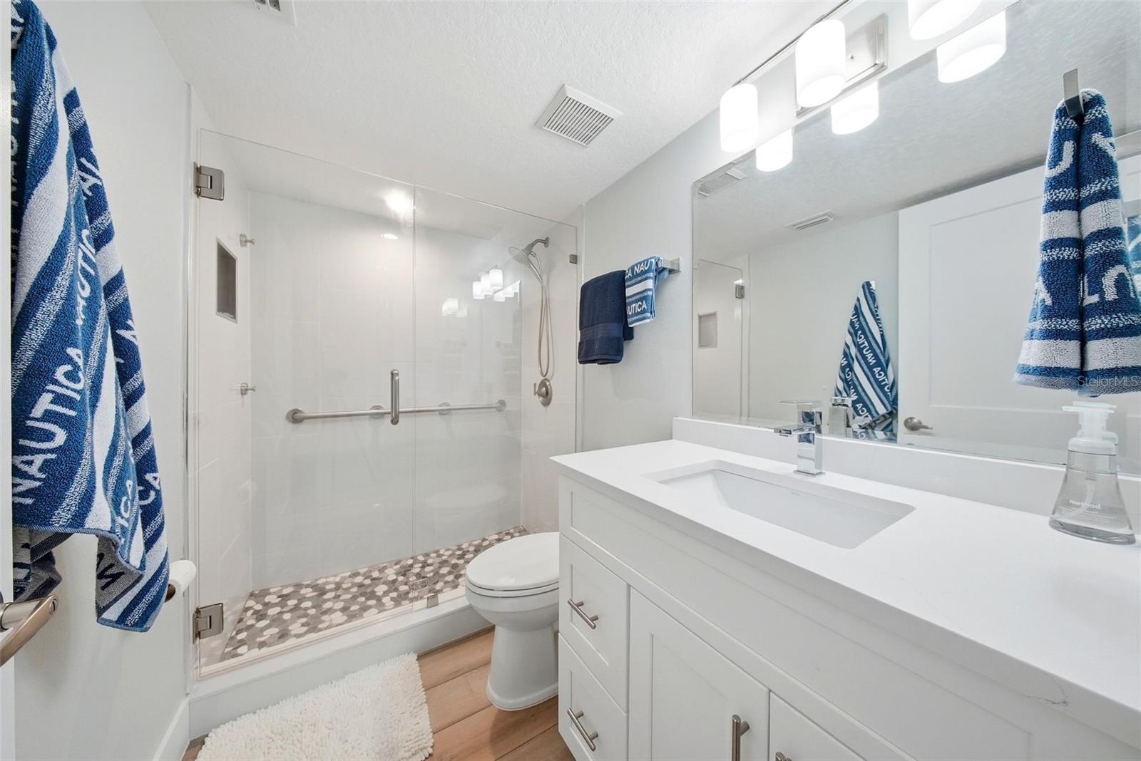 Image 13 of 31 For 225 104th Avenue 102