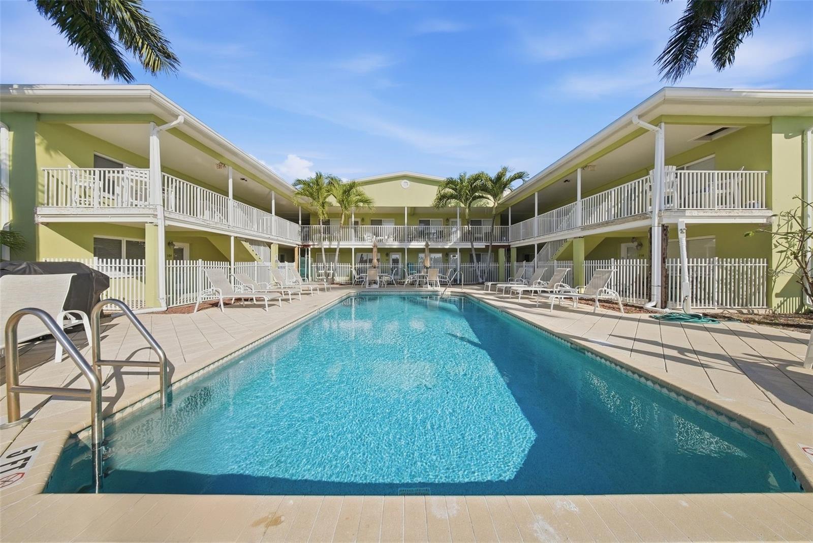 Image 14 of 31 For 225 104th Avenue 102