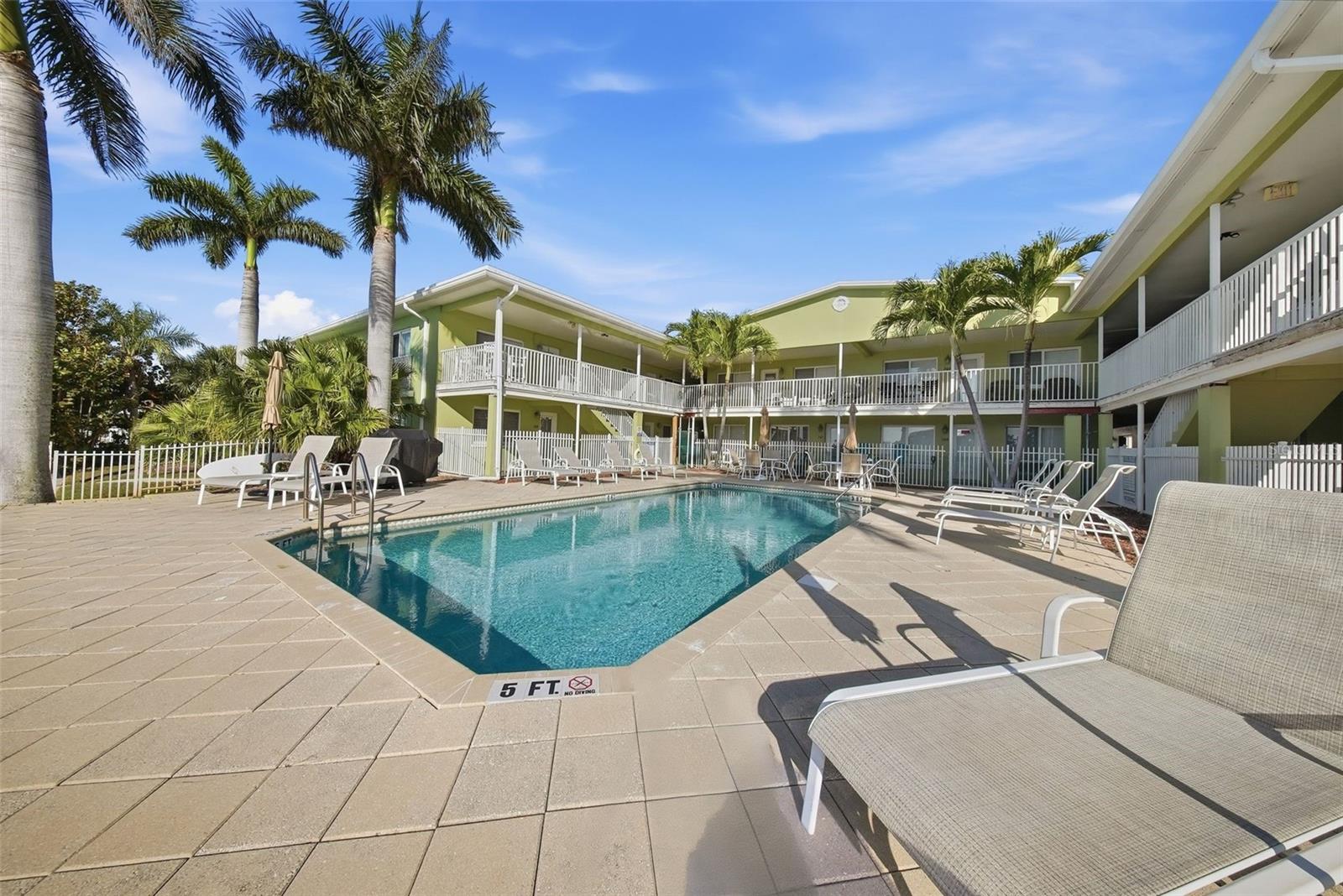 Image 16 of 31 For 225 104th Avenue 102