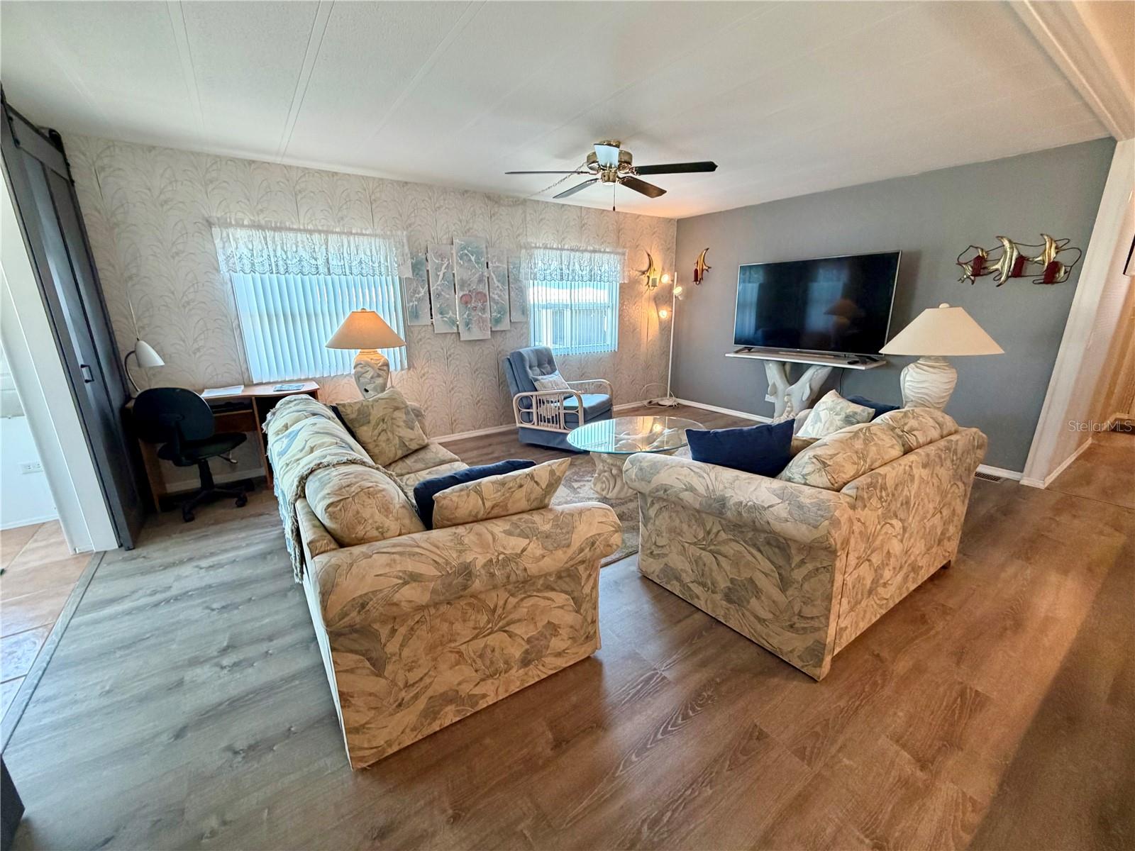 Image 8 of 42 For 34540 Violet Drive N