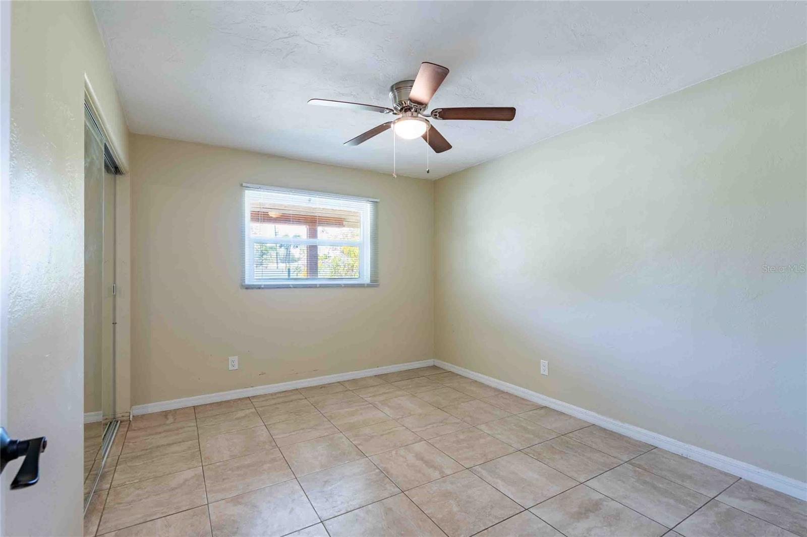 Image 14 of 55 For 2741 37th Street S