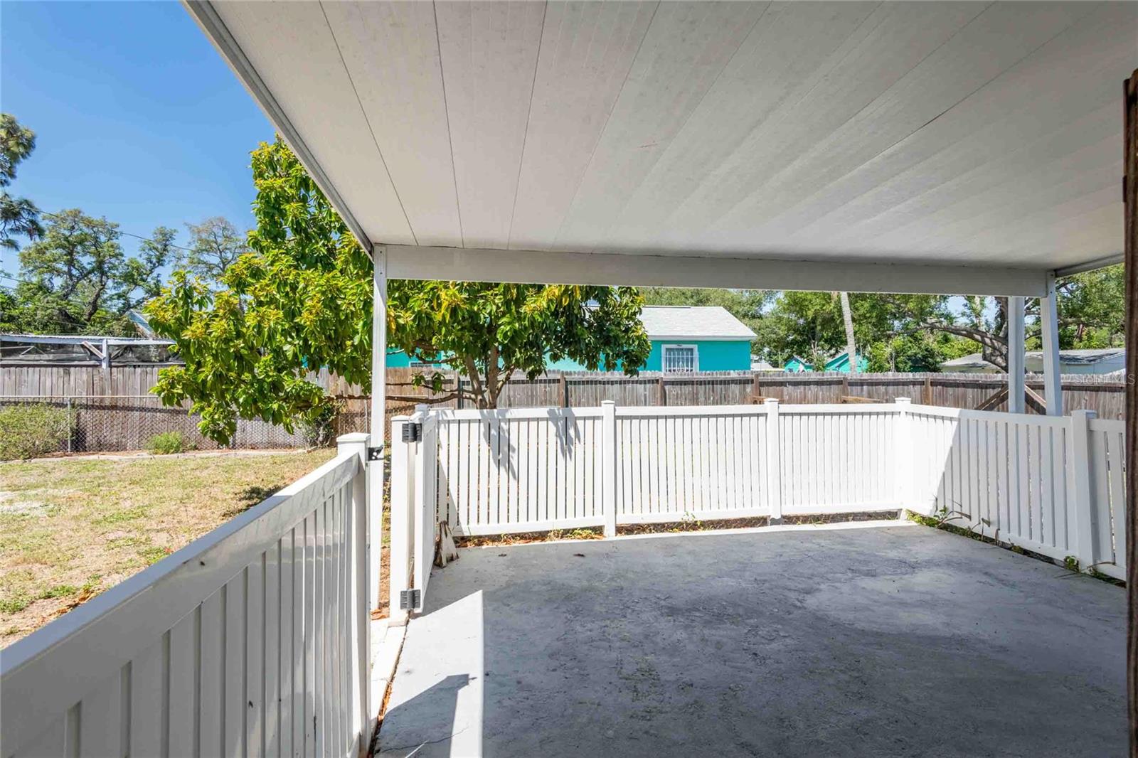Image 21 of 55 For 2741 37th Street S