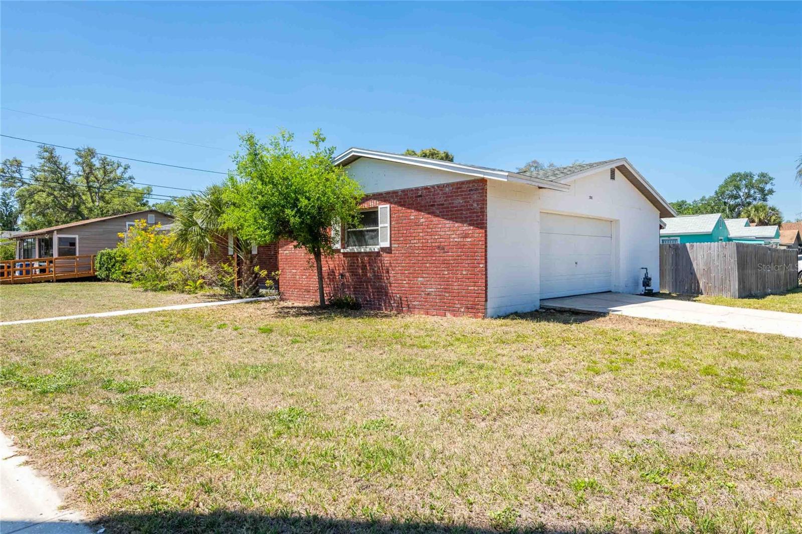 Image 40 of 55 For 2741 37th Street S