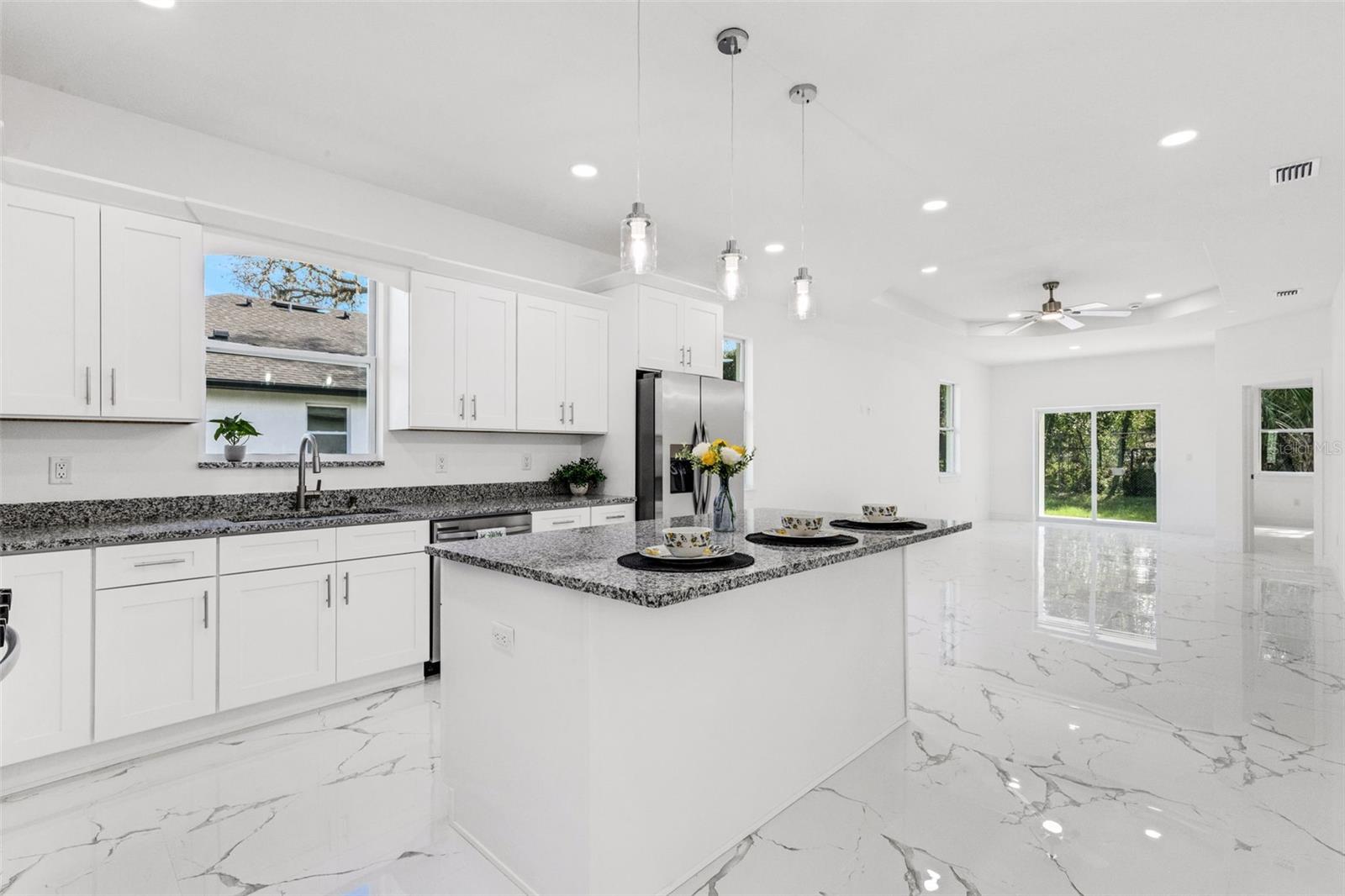 Image 11 of 41 For 808 Lowry Lane