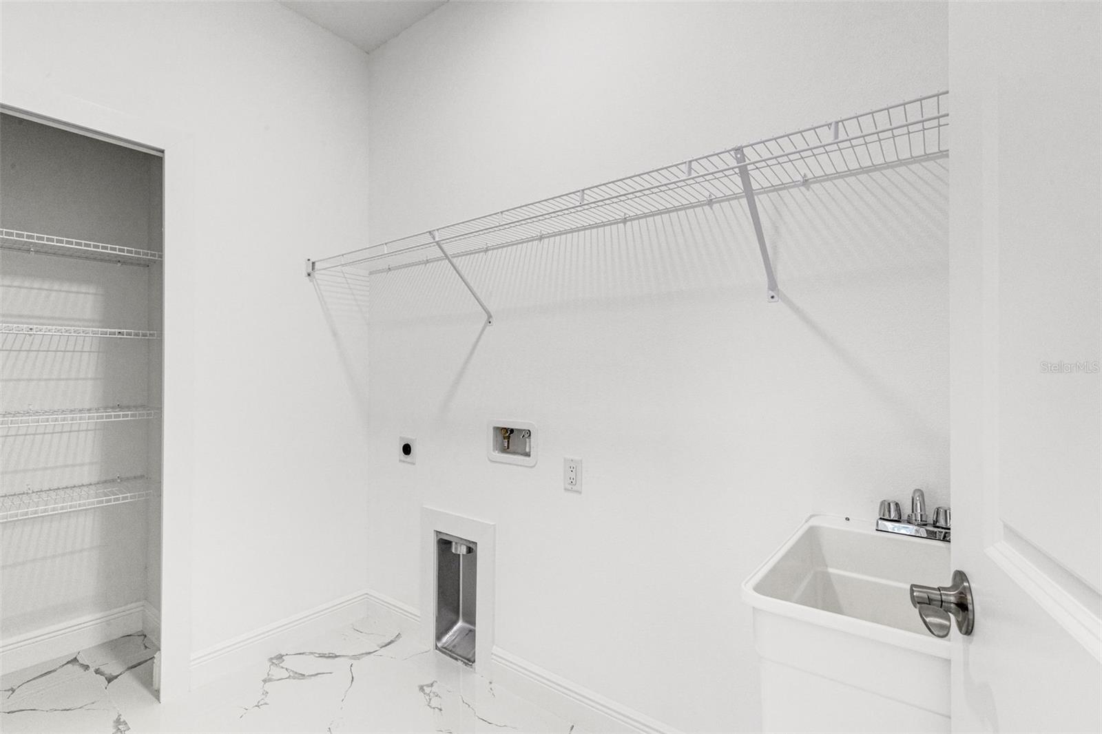 Image 34 of 41 For 808 Lowry Lane