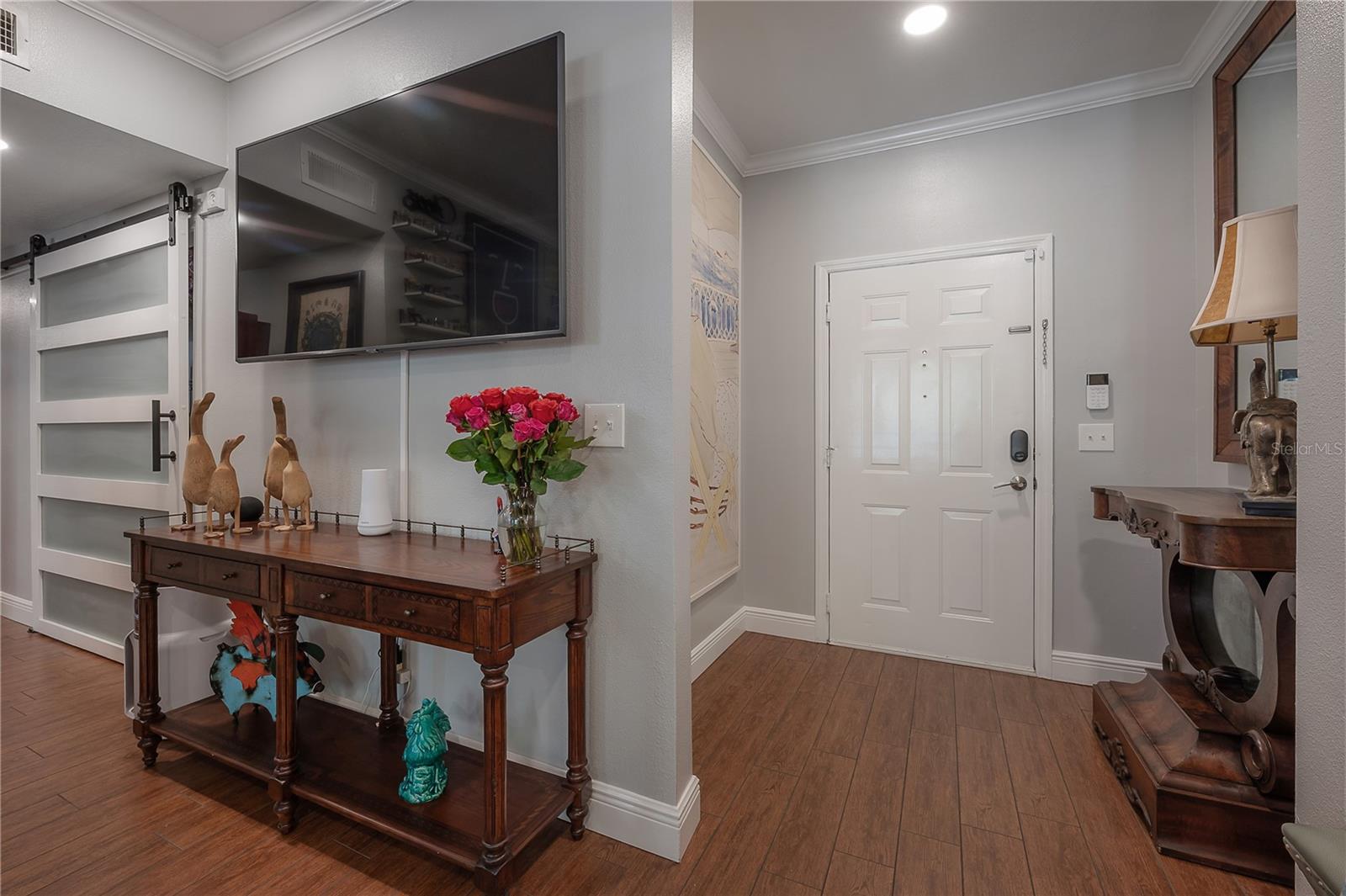 Listing photo id 14 for 1810 Palm Avenue 4103