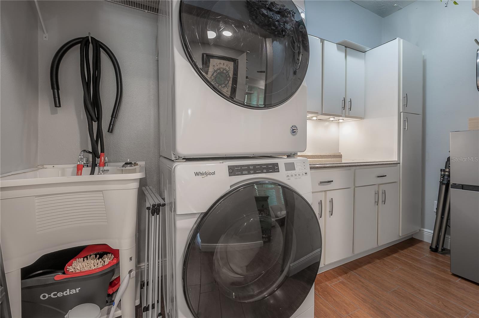 Listing photo id 15 for 1810 Palm Avenue 4103