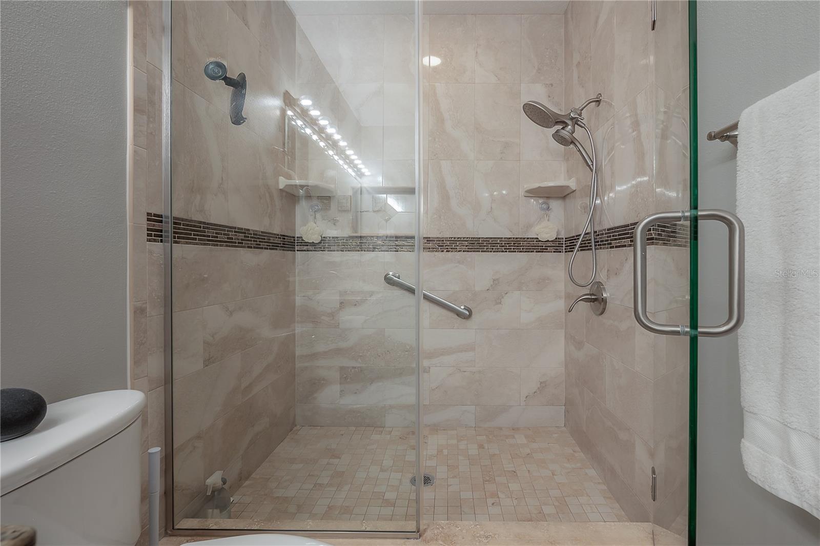 Listing photo id 26 for 1810 Palm Avenue 4103