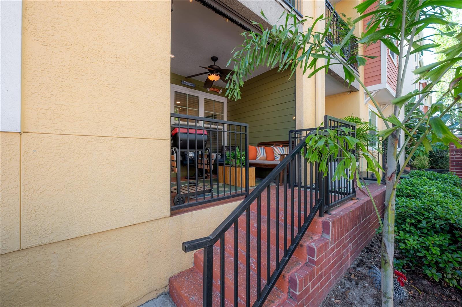 Listing photo id 32 for 1810 Palm Avenue 4103