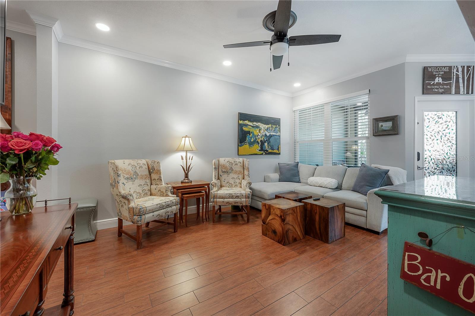 Listing photo id 2 for 1810 Palm Avenue 4103