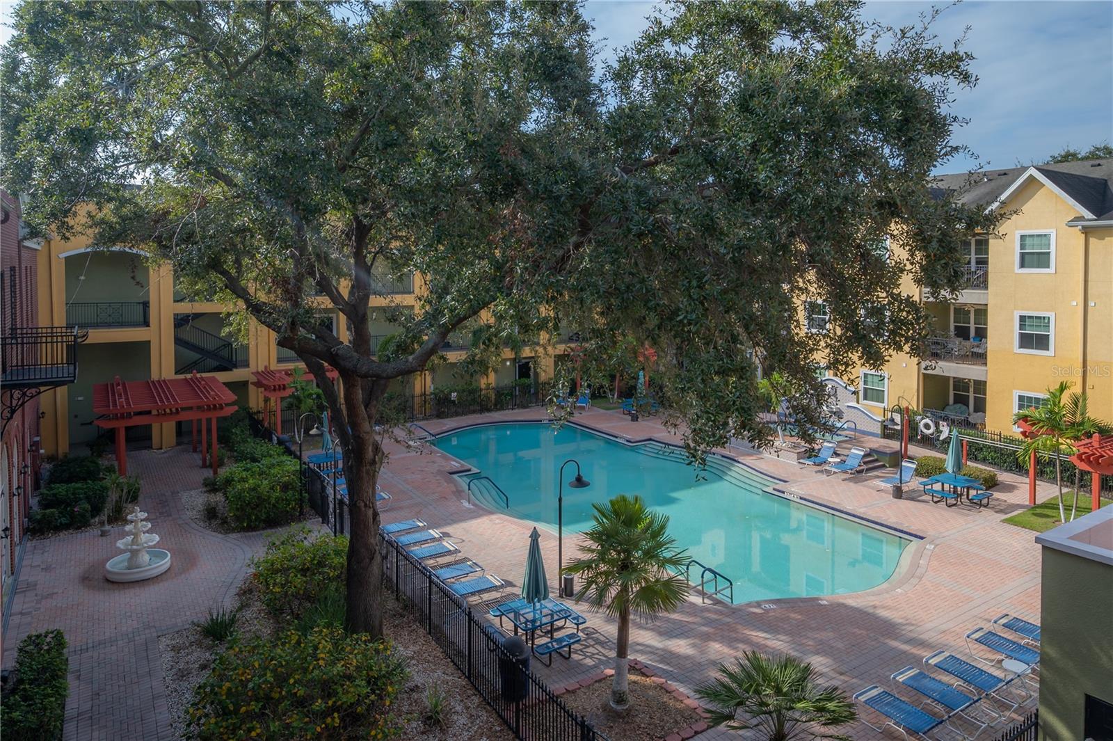 Listing photo id 45 for 1810 Palm Avenue 4103