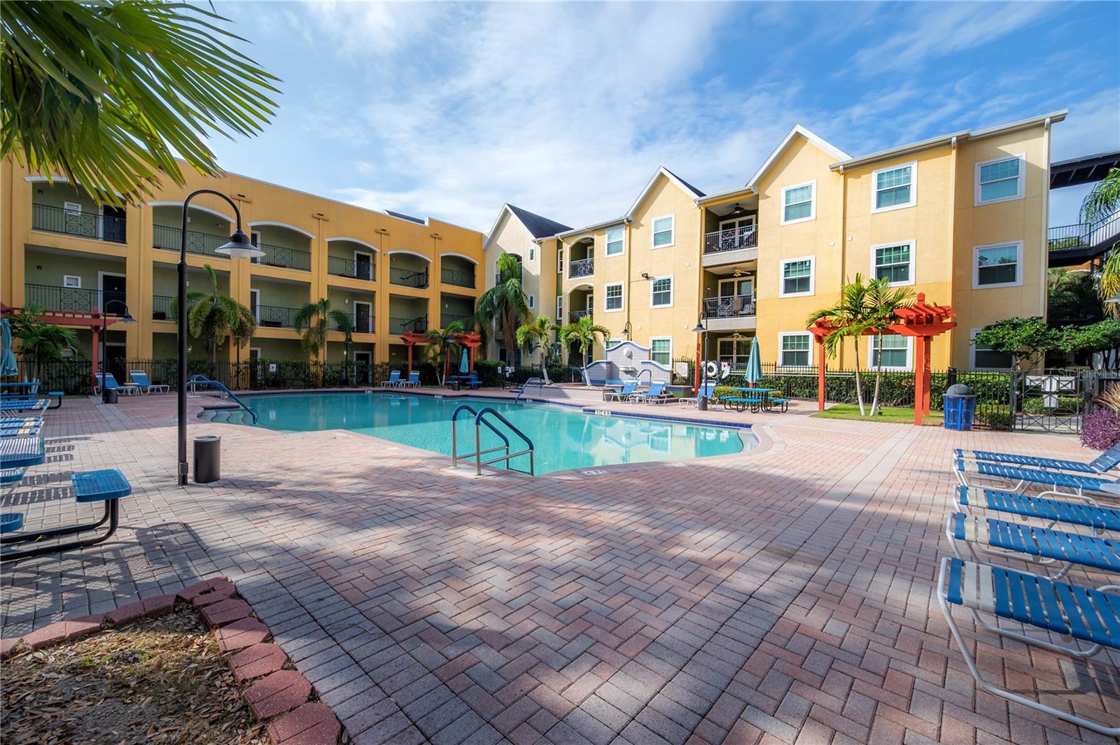 Listing photo id 46 for 1810 Palm Avenue 4103