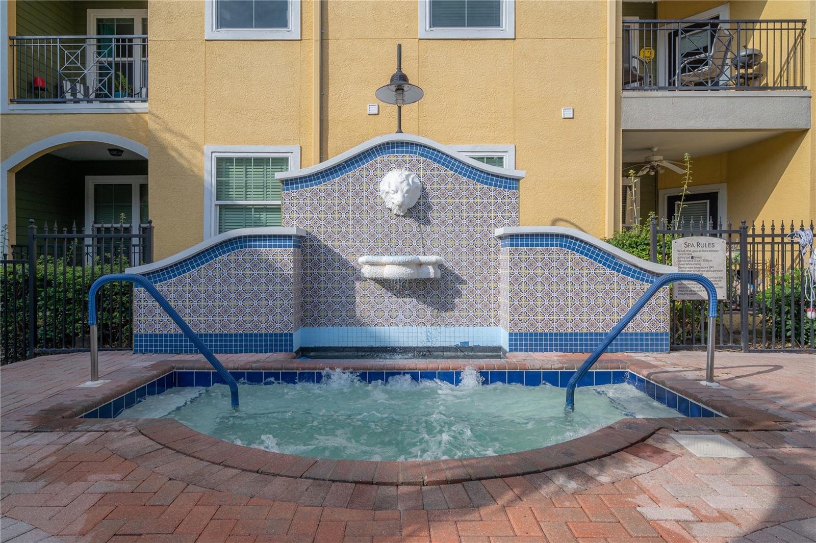 Listing photo id 48 for 1810 Palm Avenue 4103