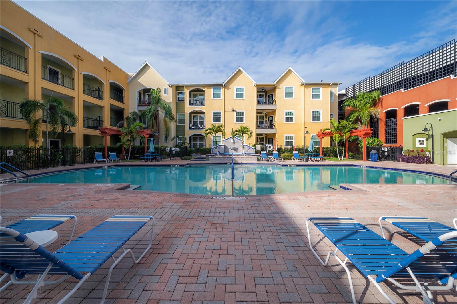 Listing photo id 51 for 1810 Palm Avenue 4103