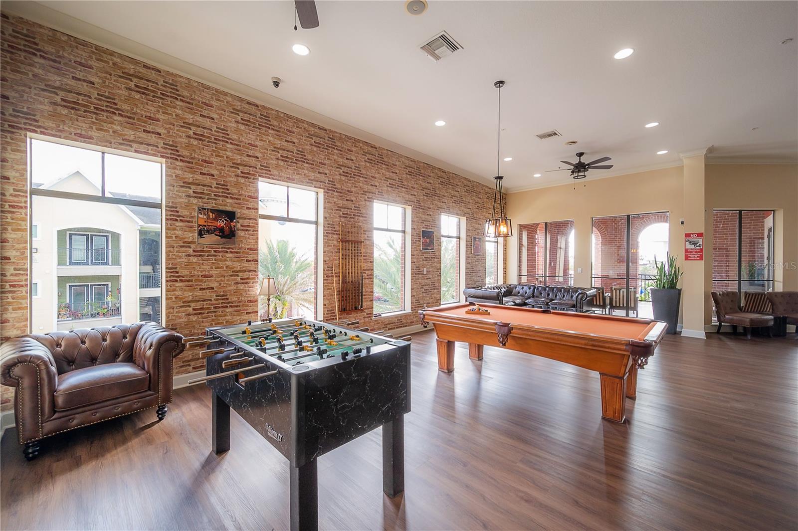 Listing photo id 60 for 1810 Palm Avenue 4103