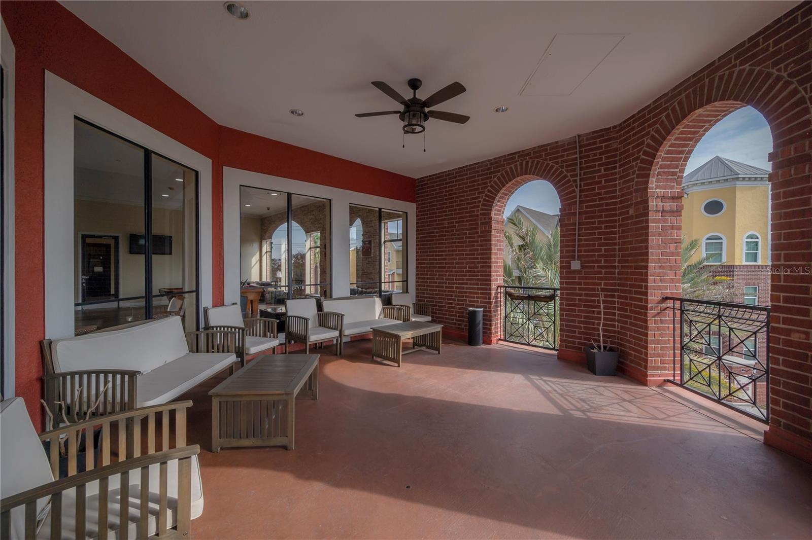 Listing photo id 66 for 1810 Palm Avenue 4103