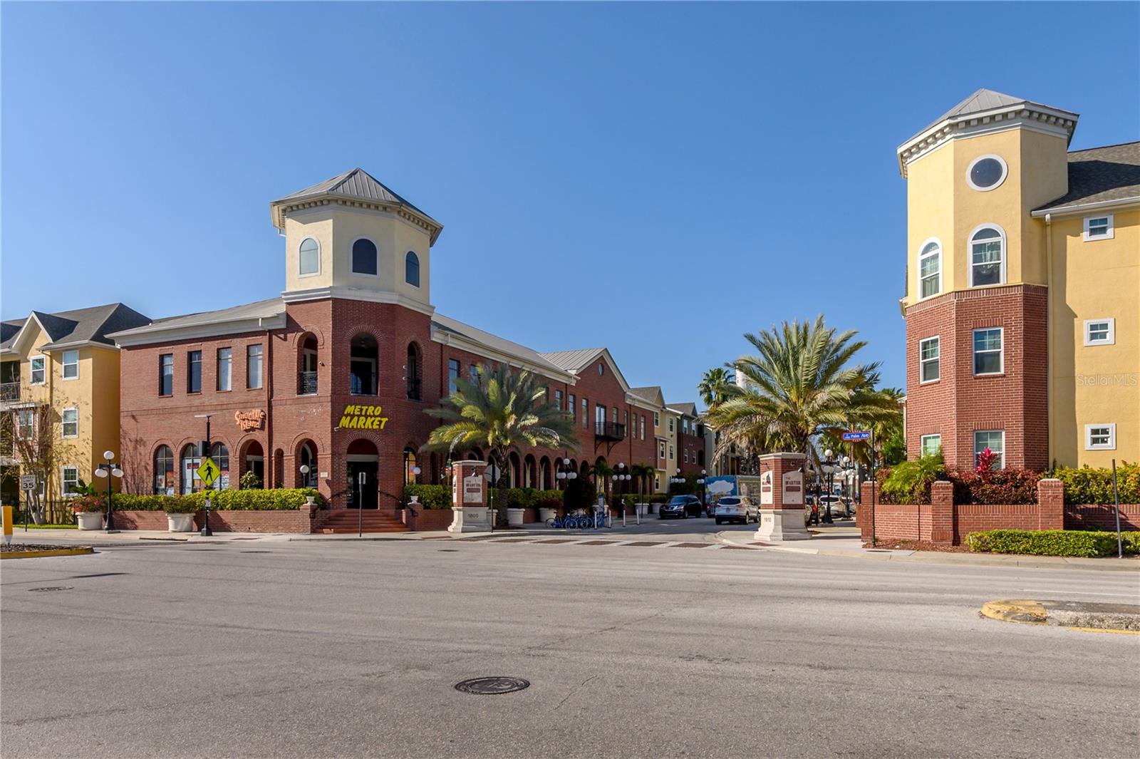 Listing photo id 67 for 1810 Palm Avenue 4103