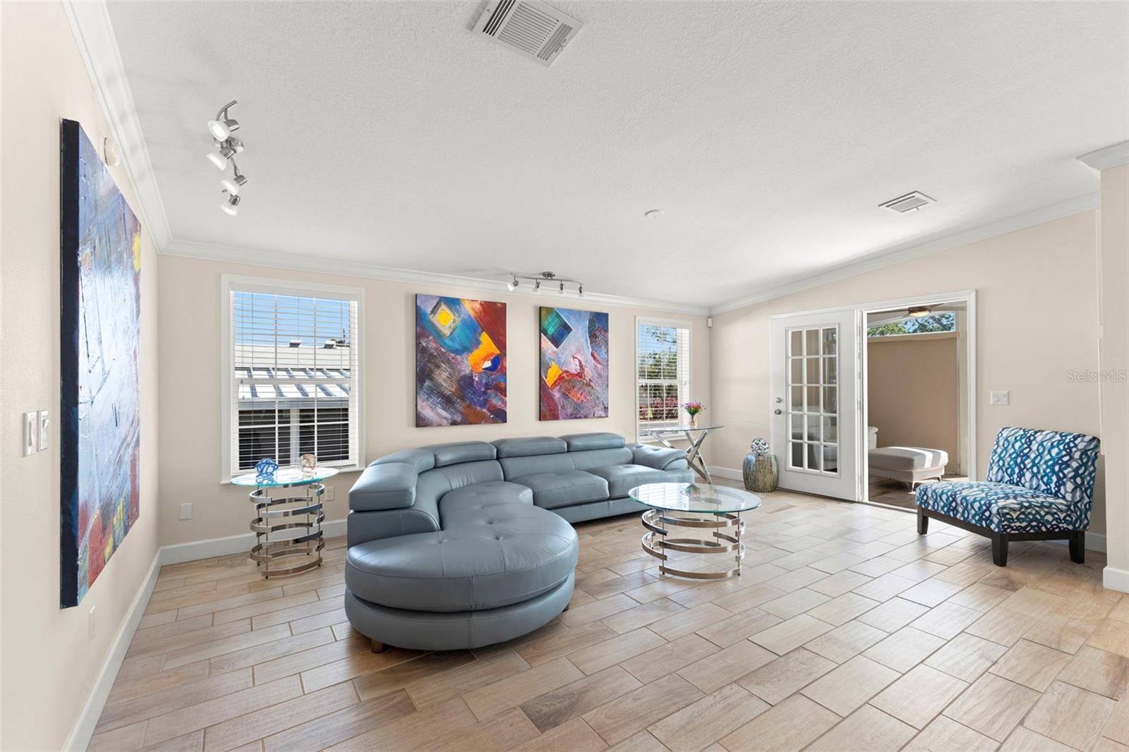 Image 12 of 52 For 7300 Americana Drive Ne 143