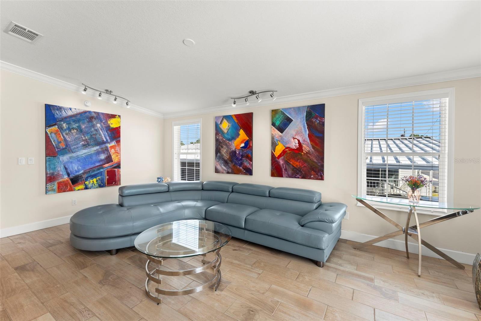 Image 14 of 52 For 7300 Americana Drive Ne 143