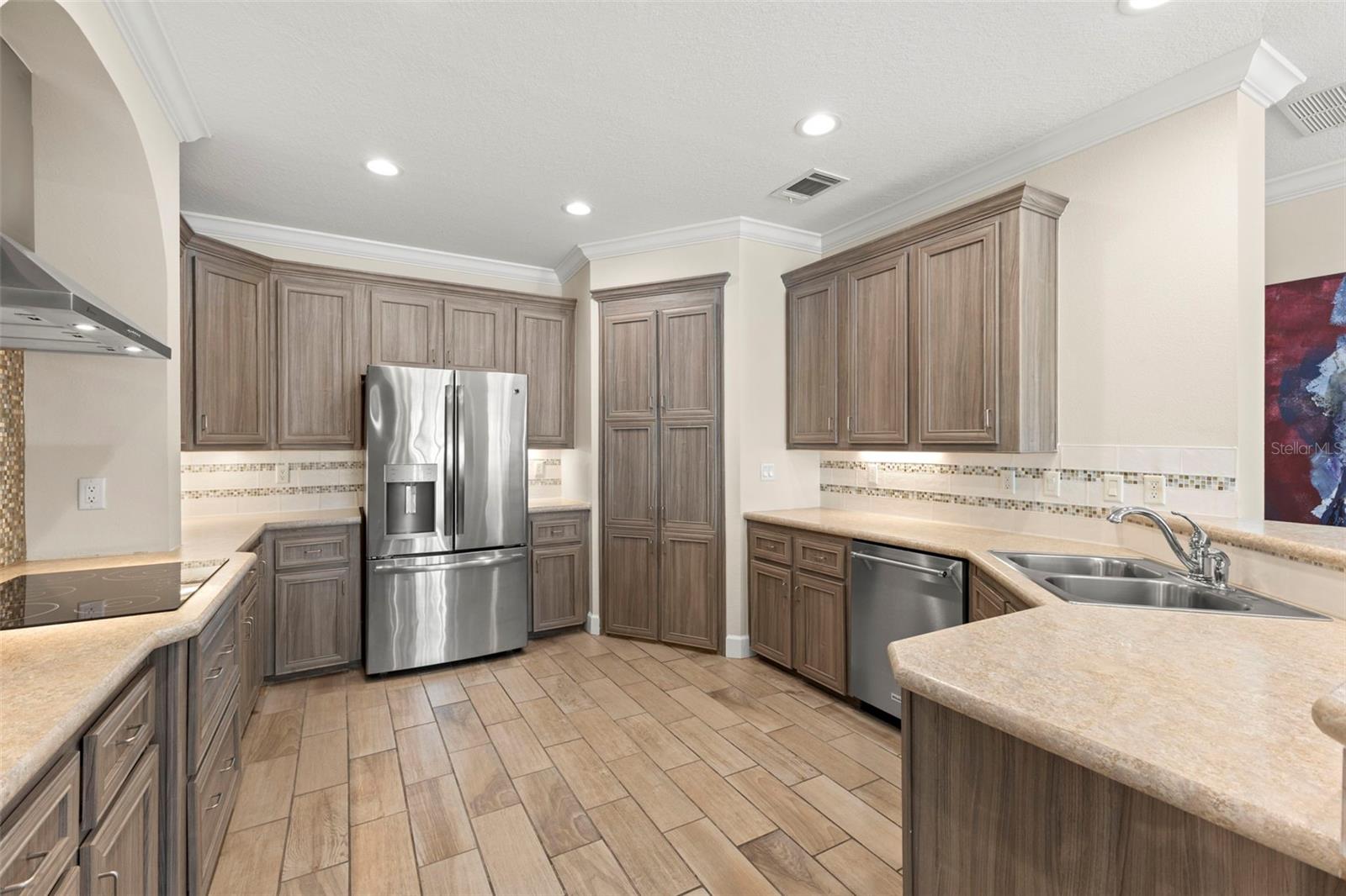 Image 16 of 52 For 7300 Americana Drive Ne 143