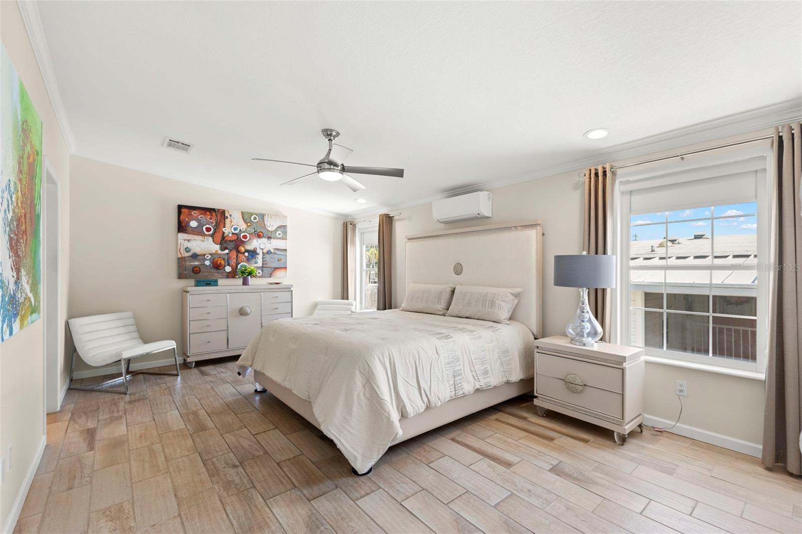 Image 24 of 52 For 7300 Americana Drive Ne 143