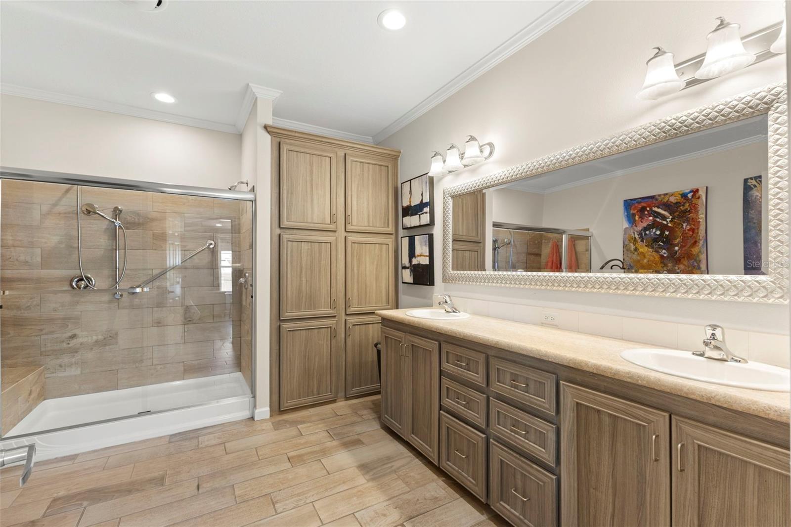 Image 29 of 52 For 7300 Americana Drive Ne 143