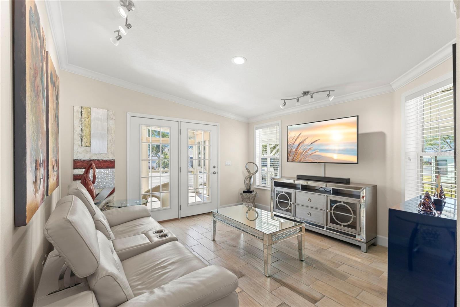 Image 5 of 52 For 7300 Americana Drive Ne 143