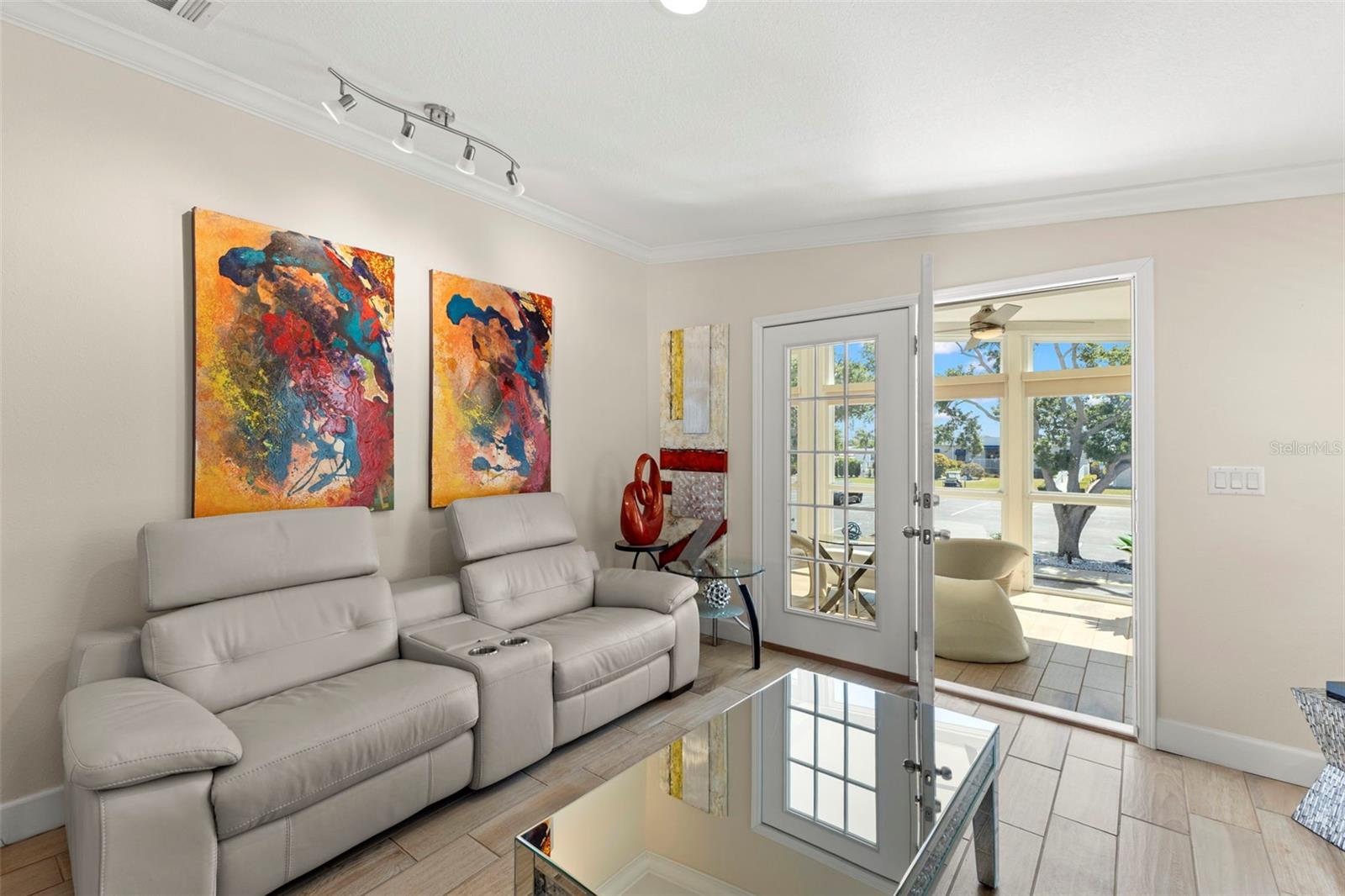 Image 6 of 52 For 7300 Americana Drive Ne 143