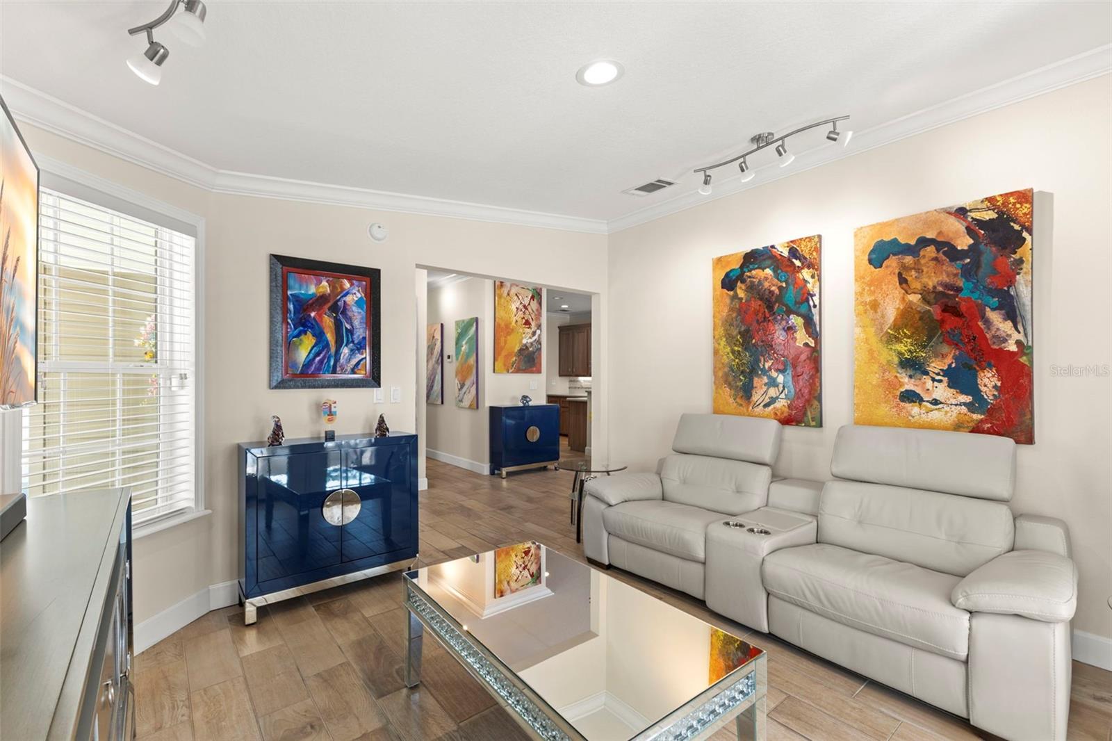 Image 7 of 52 For 7300 Americana Drive Ne 143