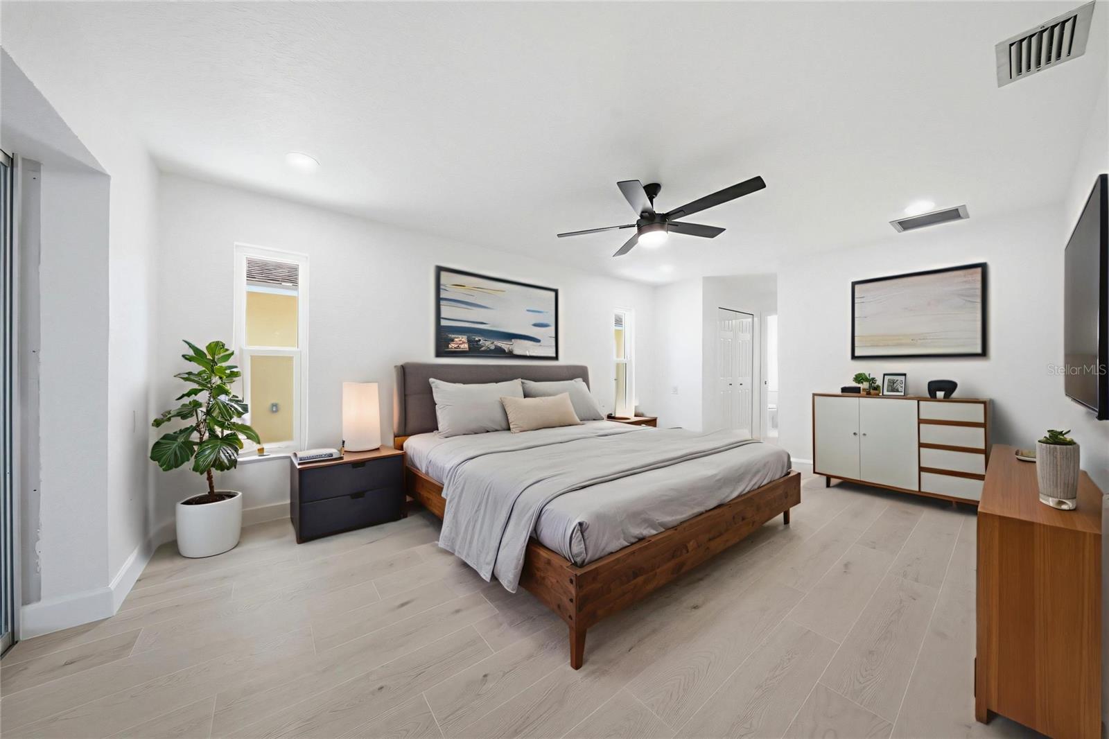 Image 11 of 36 For 5040 Galleon Court