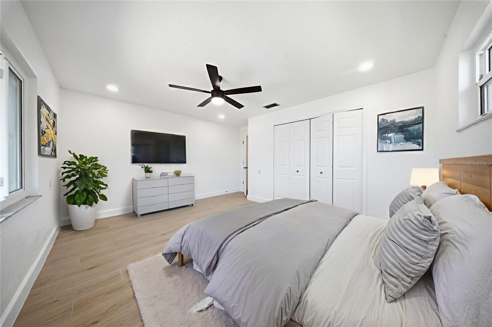 Image 16 of 36 For 5040 Galleon Court